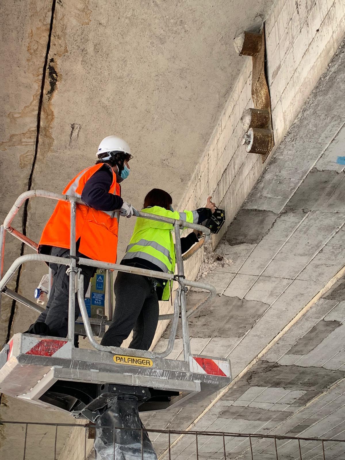 Acquisizione tomografica ultrasonica su impalcato di viadotto in calcestruzzo